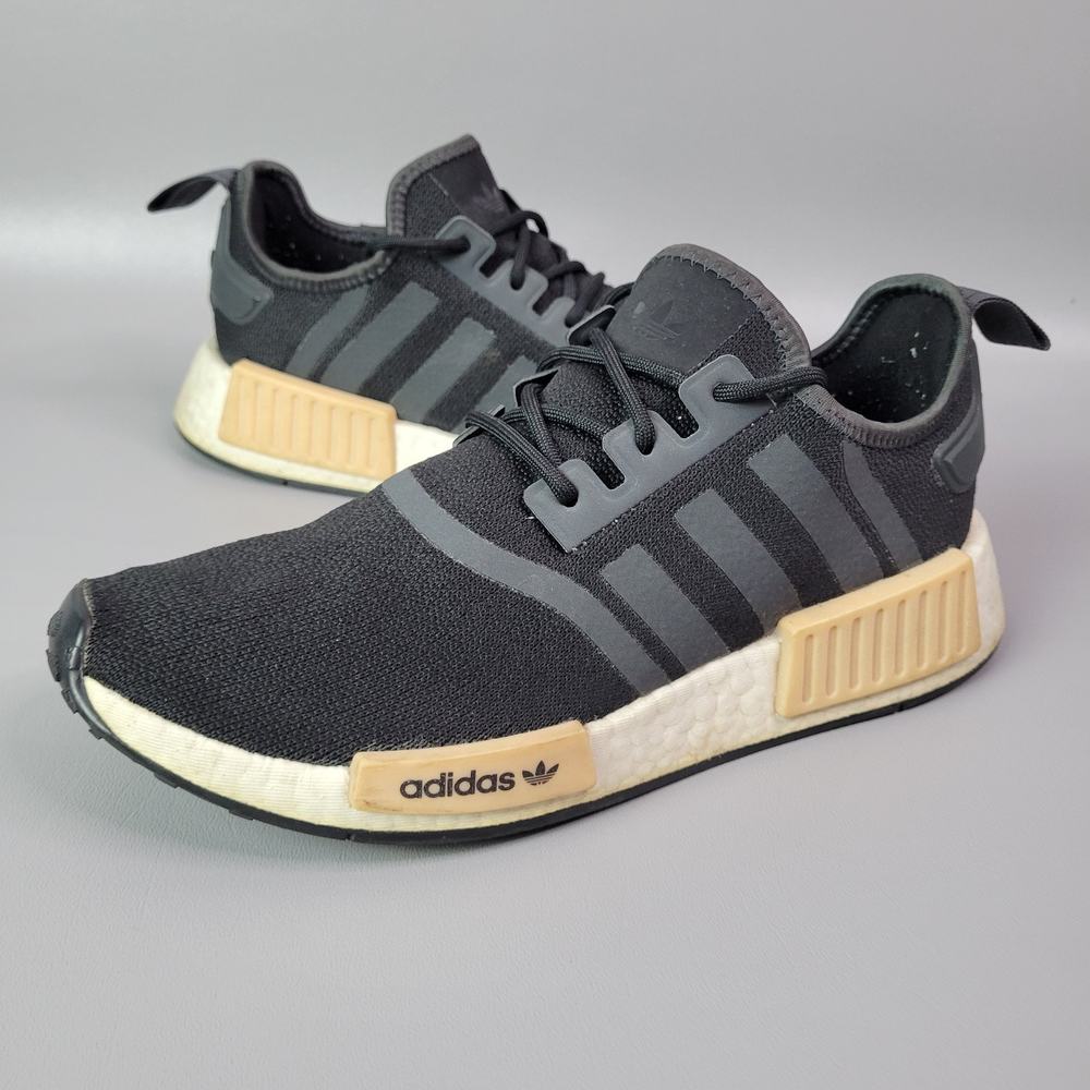 Adidas Originals NMD_R1 Black Carbon Running Shoes GZ7997 Women’s Size 8